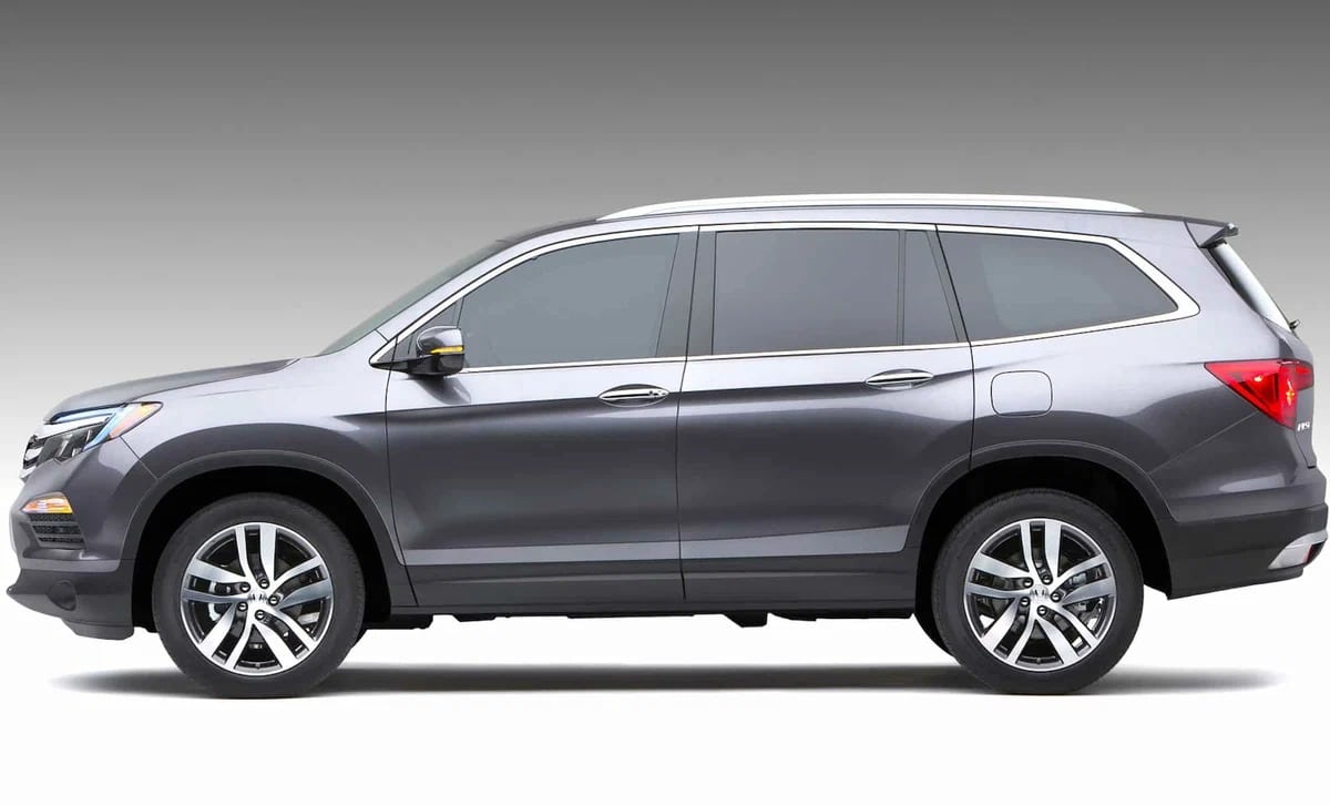 Названо модель найбільш ненадійного кросовера Honda: його краще оминати Honda Pilot 2016