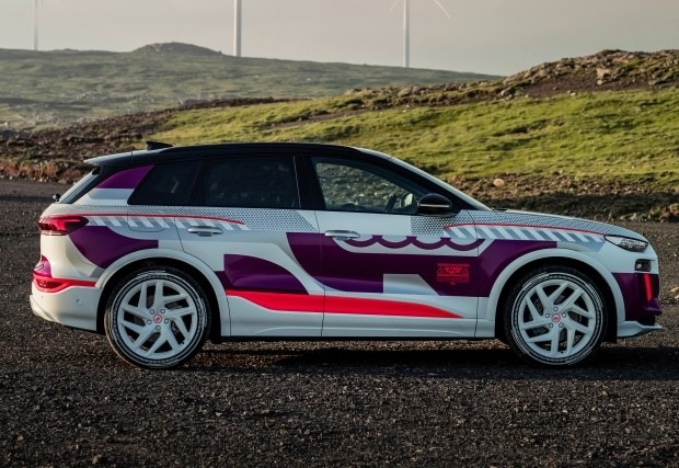  Audi Q6 e-tron 2024