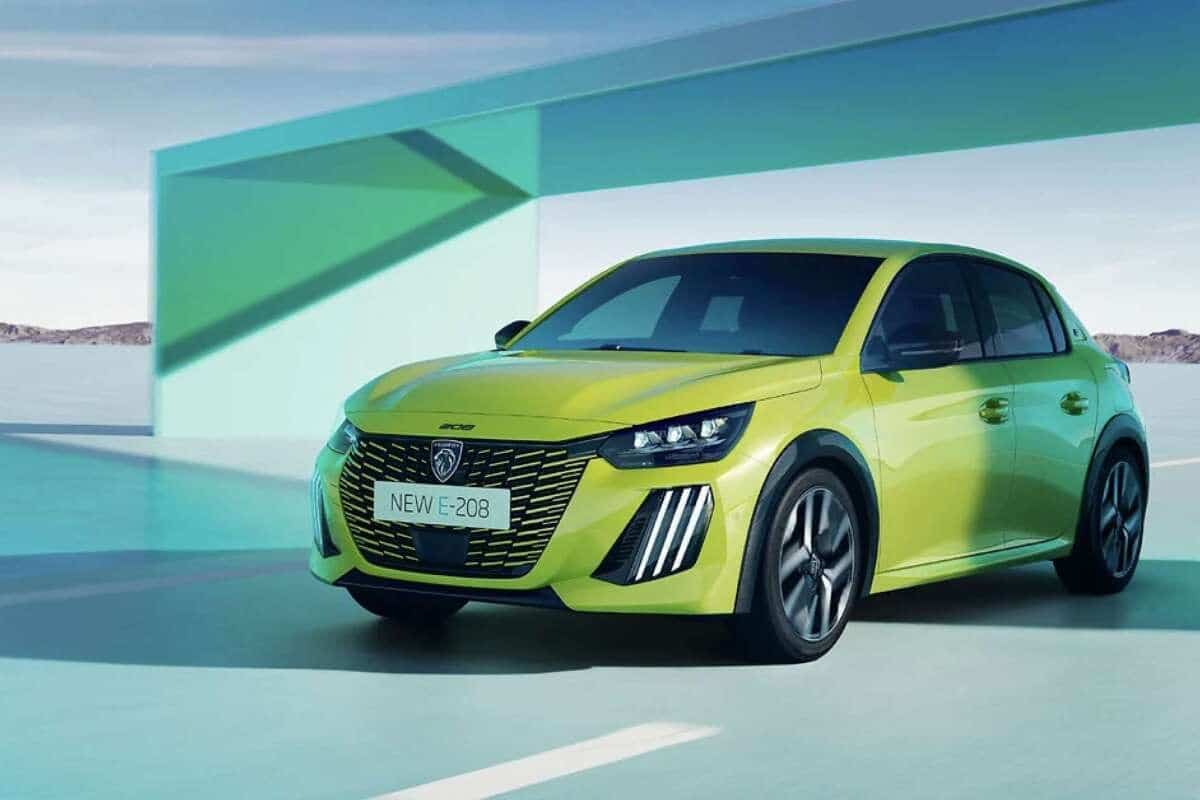 Компанія Peugeot оновила свій найпопулярніший автомобіль в Європі Peugeot 208 електро 2023