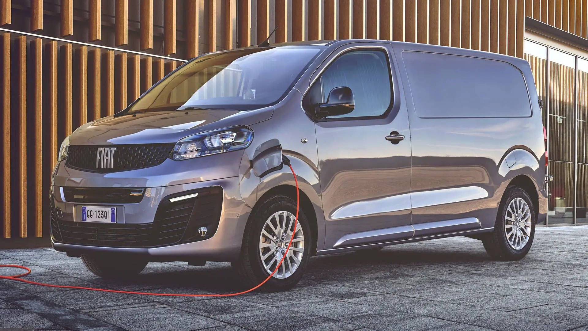 Електричний Fiat E-Scudo встановив новий рекорд дальності ходу Fiat E-Scudo