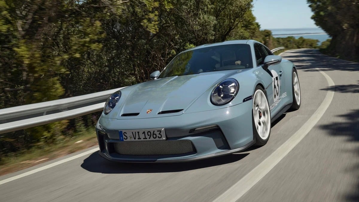 Porsche відзначила ювілей спорткара 911 новою спецверсією Porsche 911 S-T