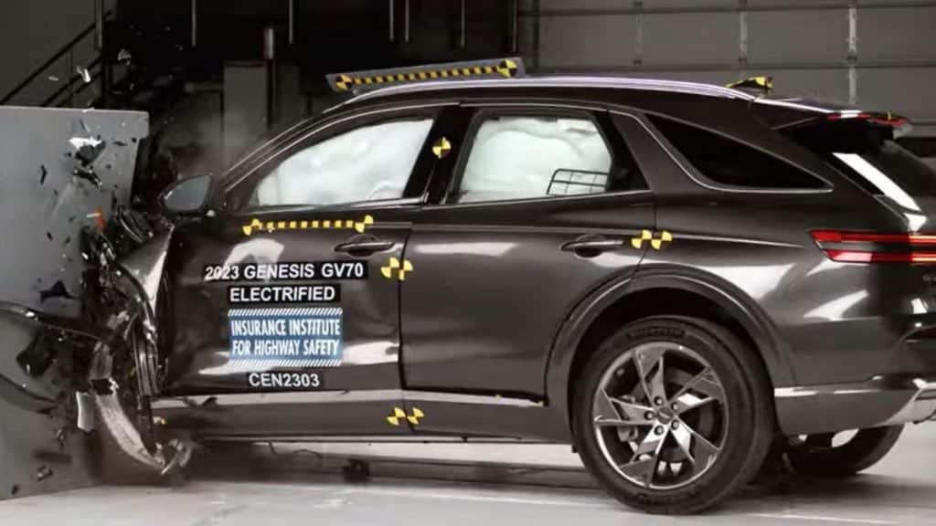 Genesis GV70 Electrified краш