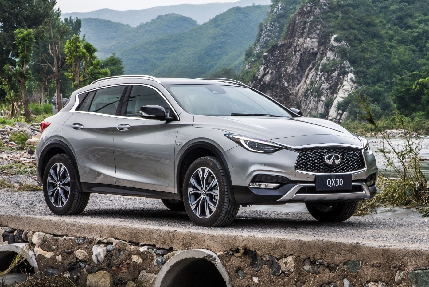 3 найгірші моделі бренду Infiniti за останні 10 років Infiniti QX30