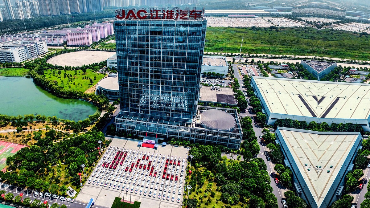Китайська марка JAC випустила рекордну кількість автомобілів JAC завод