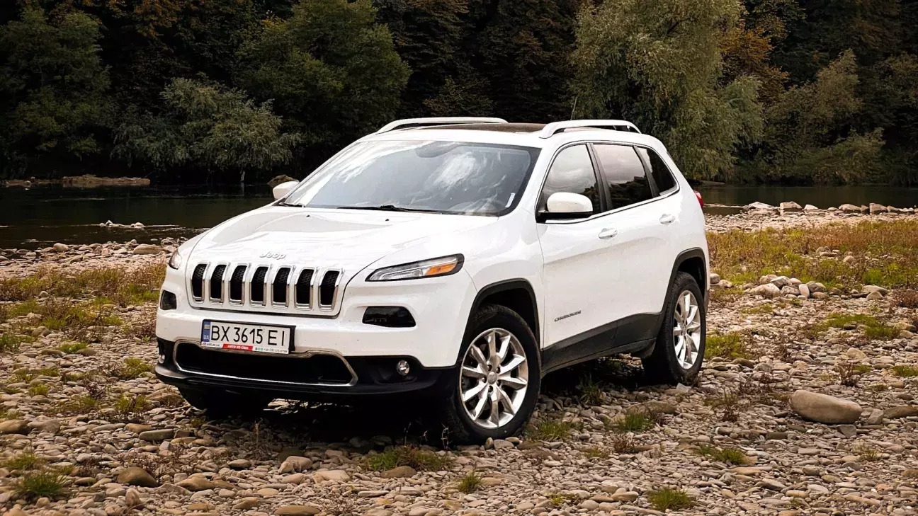 3 найгірші моделі бренду Jeep за останні 10 років Jeep Cherokee KL