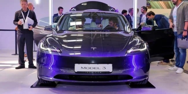 Tesla випустила п’ятимільйонний автомобіль Tesla Model 3 2024 презентація