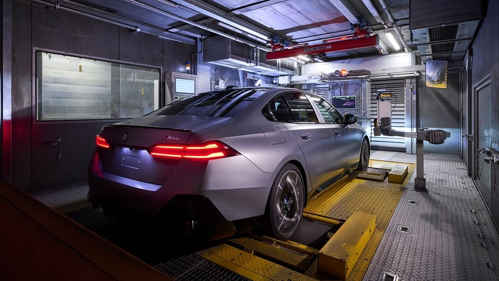 BMW i5 завод