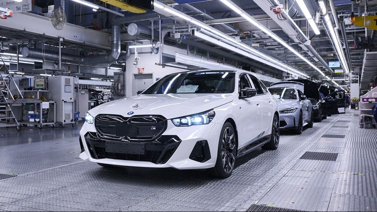 Під відкличну кампанію BMW потрапили моделі X1 xDrive28i, i5, X5, X5M, X6, X6M, X7, Alpina XB7, XM, 7 та 5 серії BMW i5 завод