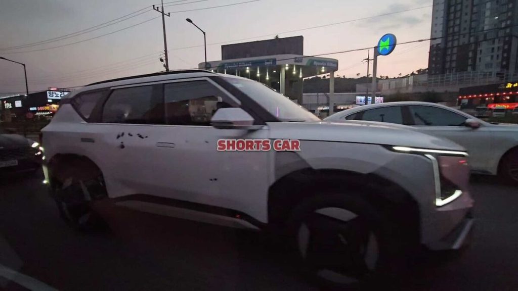 Kia EV5 без камуфляжу