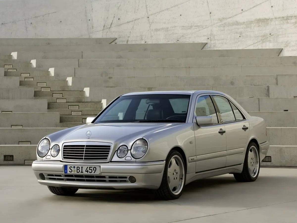 6 марок авто, які можна купити в Німеччині за 1000 євро Mercedes-Benz W210