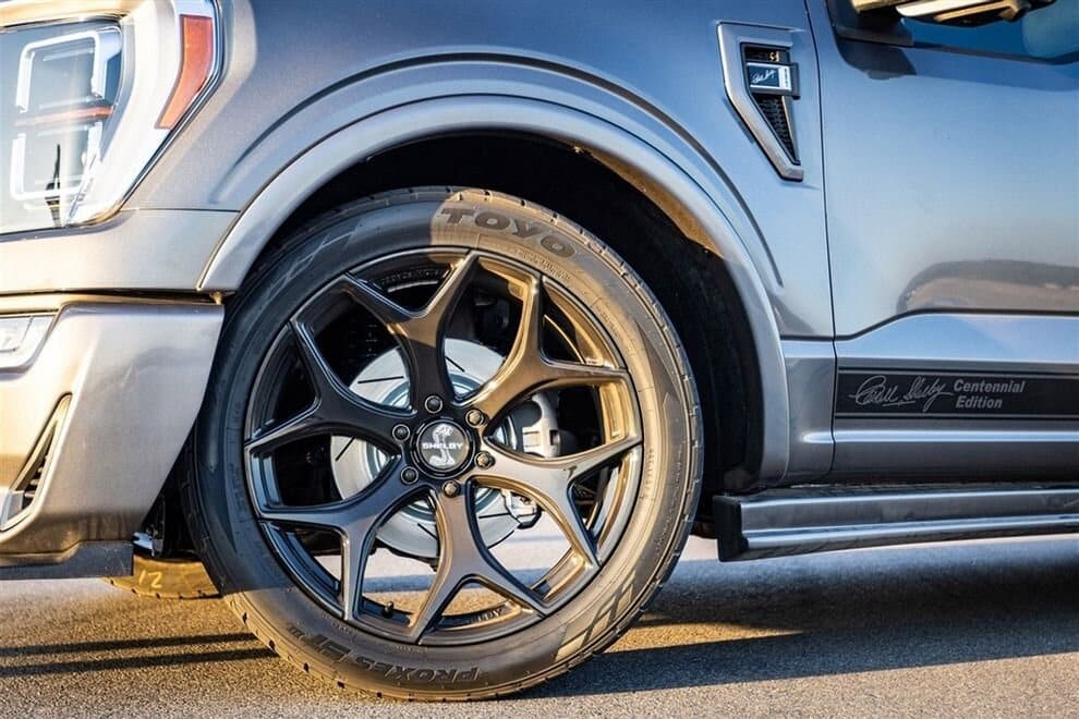 Shelby випустить 800-сильний F-150, присвячений ювілею Керролла Шелбі Shelby F-150 Super Snake