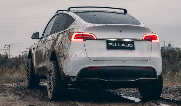 Tesla Model Y позашляховик