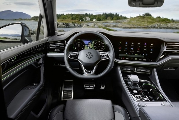 Volkswagen Touareg 2024 през