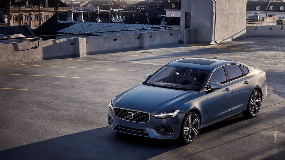 6 великих автомобілів з крихітними двигунами Volvo S90 T6