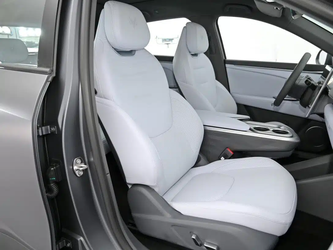 17 листопада концерн BAIC презентує новий електричний кросовер вартістю 30 тисяч доларів BAIC Arcfox αT5