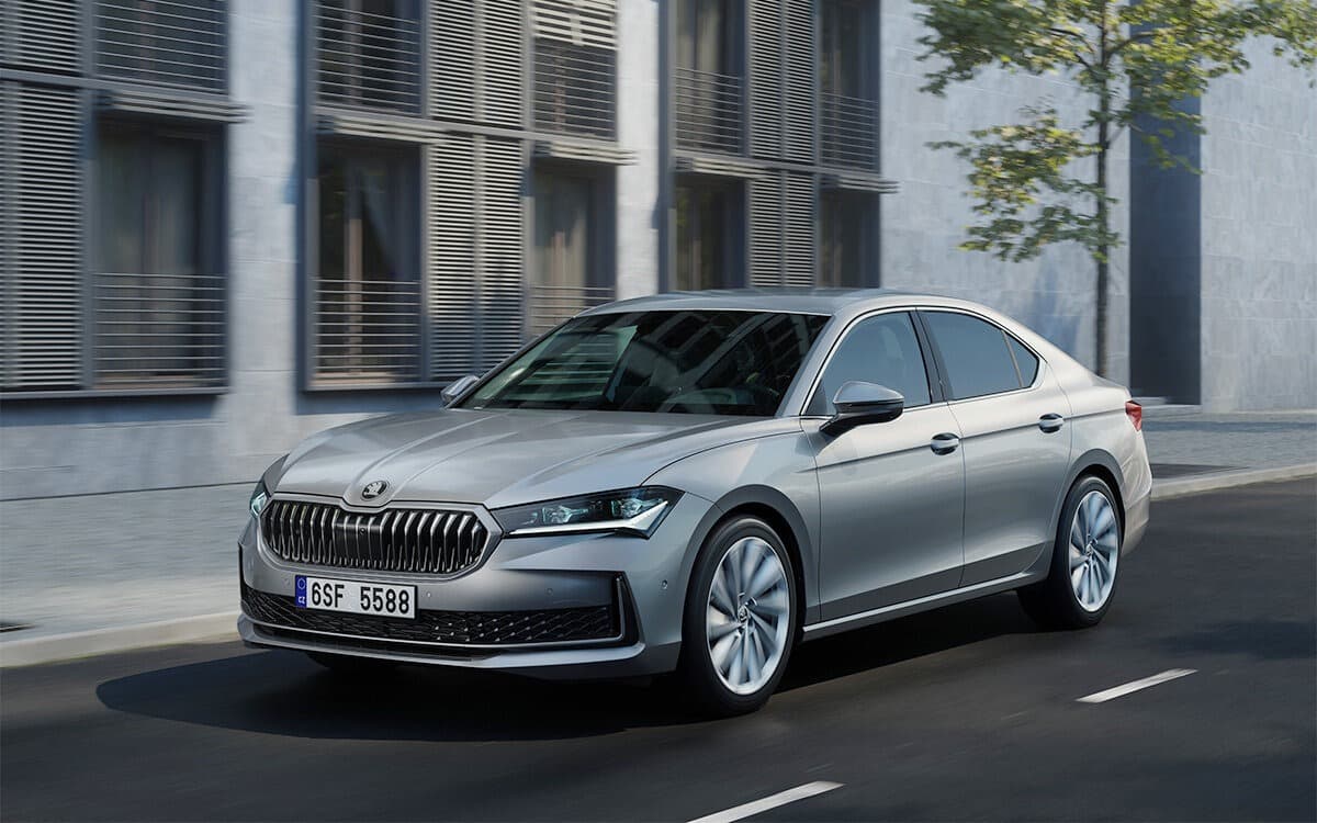 Skoda готується до продажу седана Superb Berlina 2024 модельного року Skoda Superb 2024 презентовано