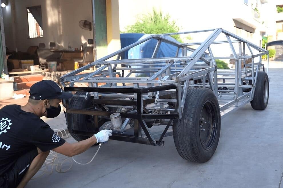 Tesla Cybertruck з дерева
