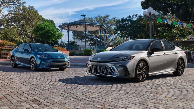 Toyota Camry 2025