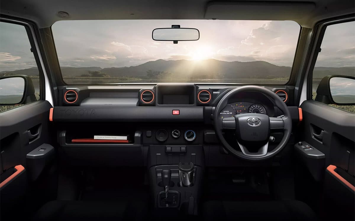 Toyota вивела на ринок позашляховик за 13 тисяч доларів у стилі Land Cruiser Toyota Hilux Champ