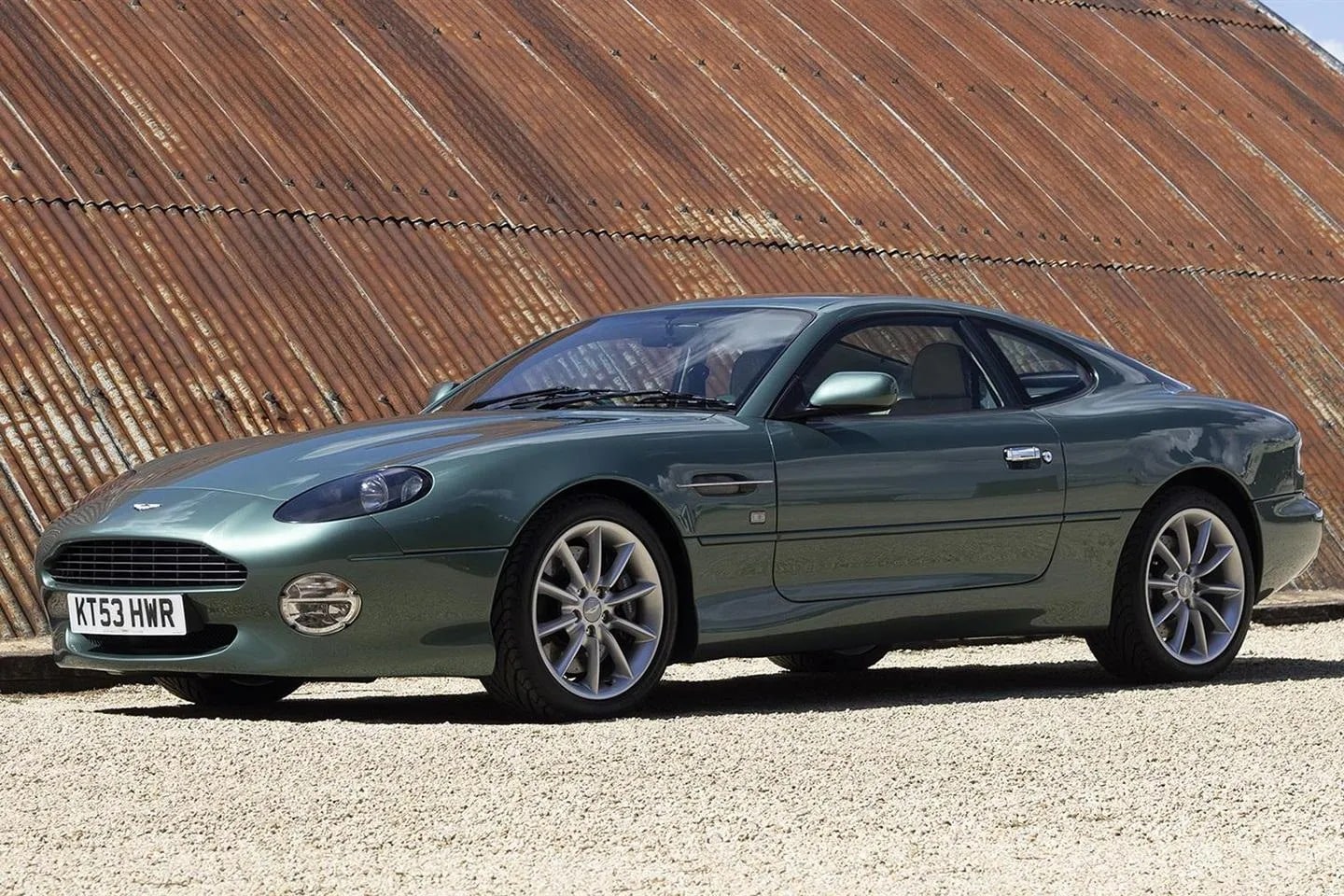Названо 3 найдешевші моделі бренду Aston Martin за останні 30 років Aston Martin DB7