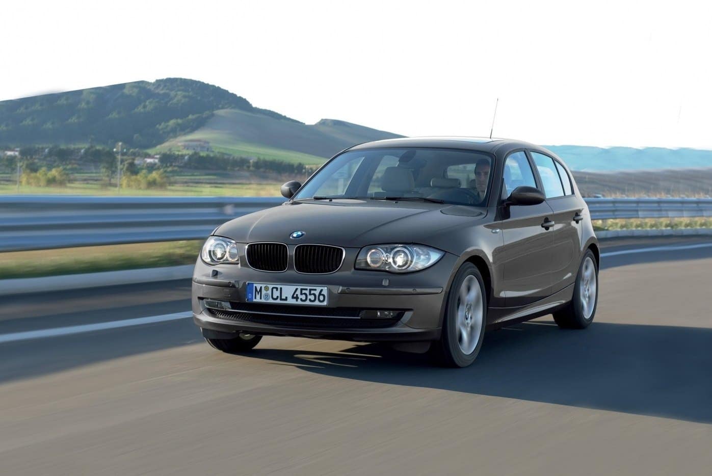Названо 3 найдешевші моделі бренду BMW BMW 1 Series E87