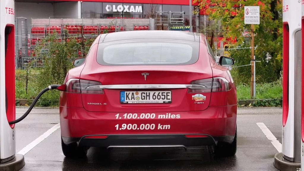 Tesla Model S 1,9 млн