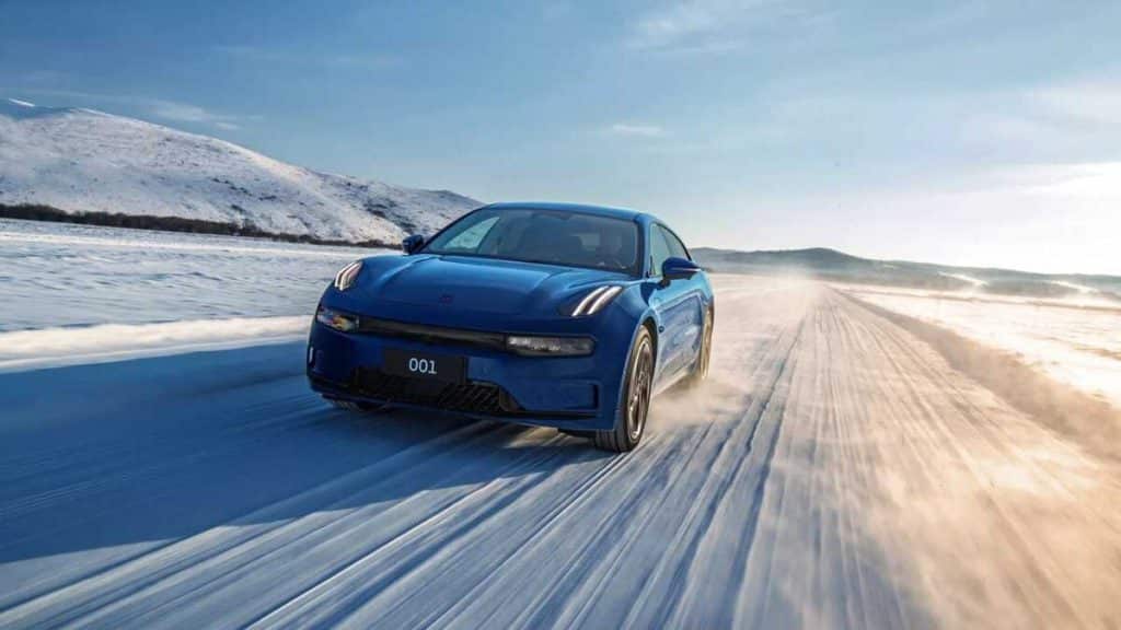 Zeekr 001 зима 2