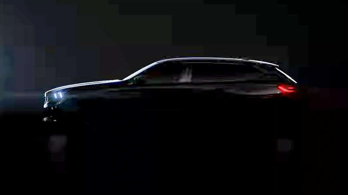BMW анонсувала “заряджений” електричний кросовер i5 2024 року BMW i5 Touring M60 xDrive