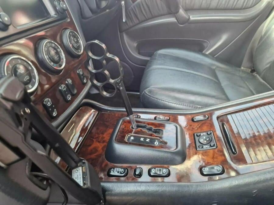 Mercedes-Benz ML500 гусениці