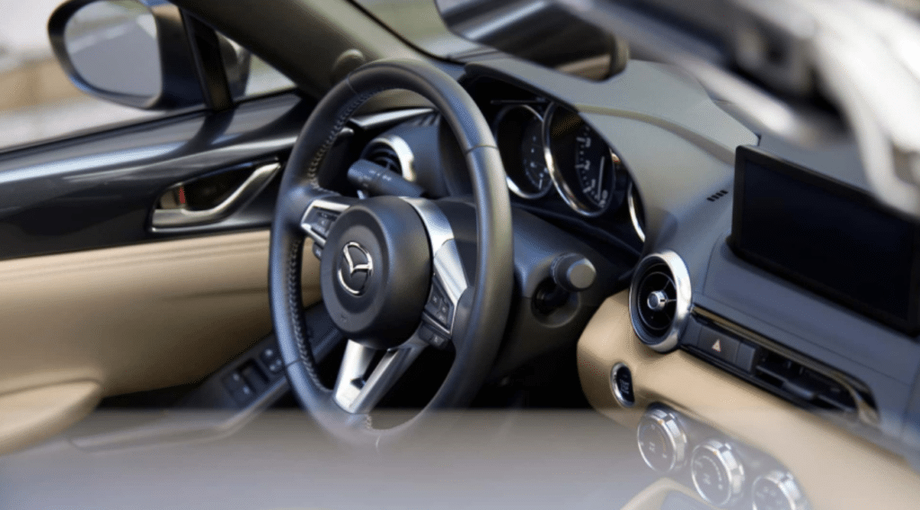 Miata MX-5 2024 салон