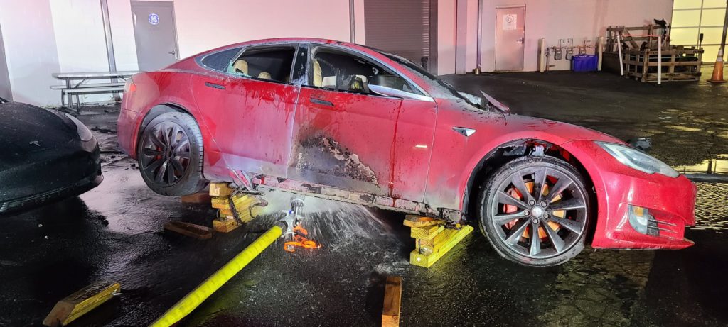 Tesla Model S згоріла