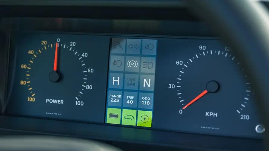 Range Rover Safari Lunaz