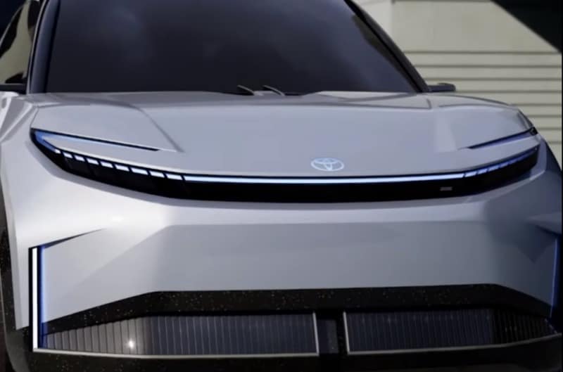Toyota презентувала новий електрокар, який стане найдешевшим у Європі Toyota Urban
