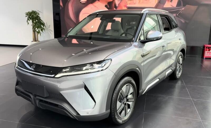 BYD Yuan Plus 2024 року виявився на 2200 доларів дешевшим за попередника BYD Yuan Plus 2024