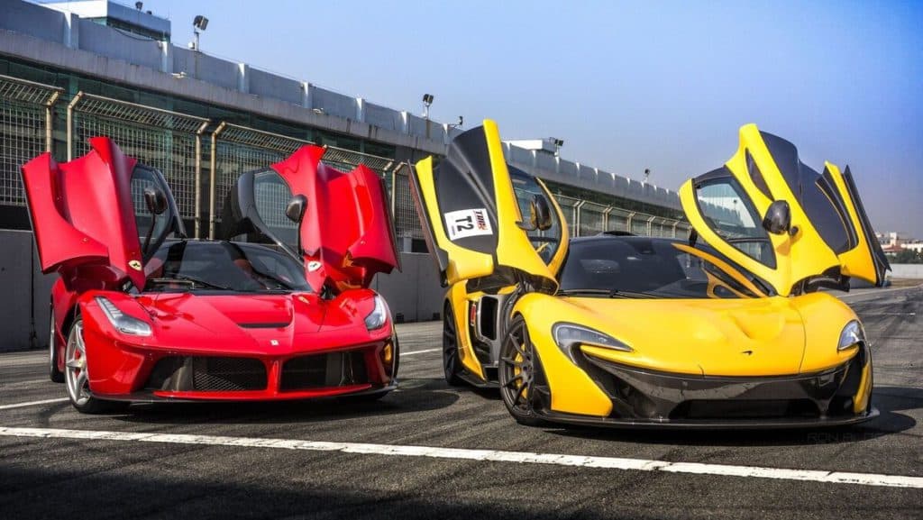 McLaren P1 та Ferrari LaFerrari 