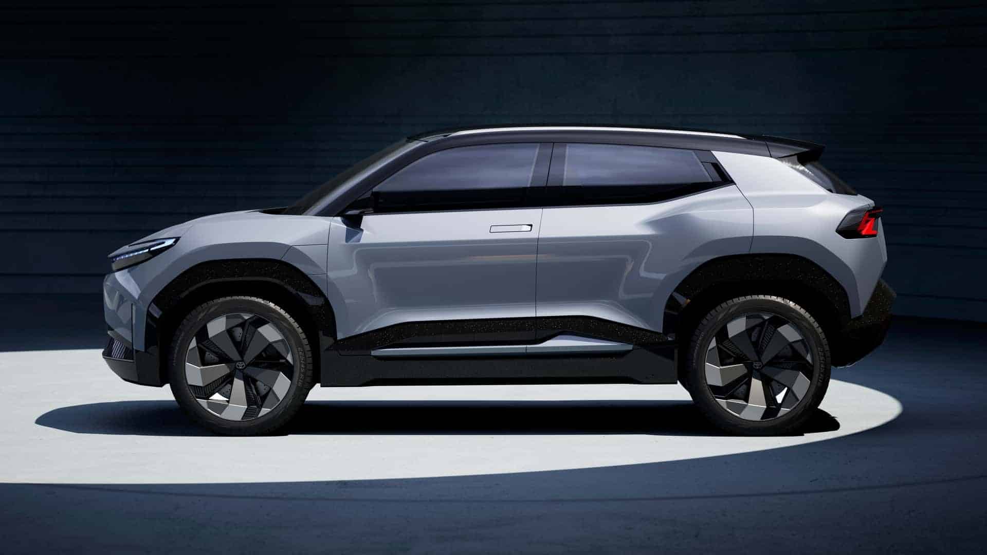 У 2025 році Toyota виведе на ринок повнопривідний електричний кросовер з запасом ходу на 500 км Toyota bZ2X