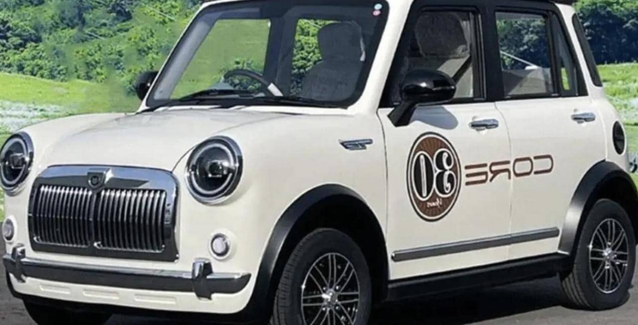 У Китаї створили електроавтомобіль клон Mini за 2500 доларів Alma M-200