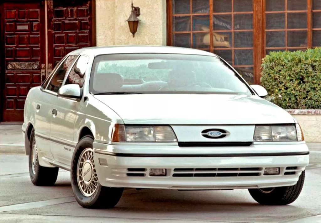 Ford Taurus SHO Робокоп