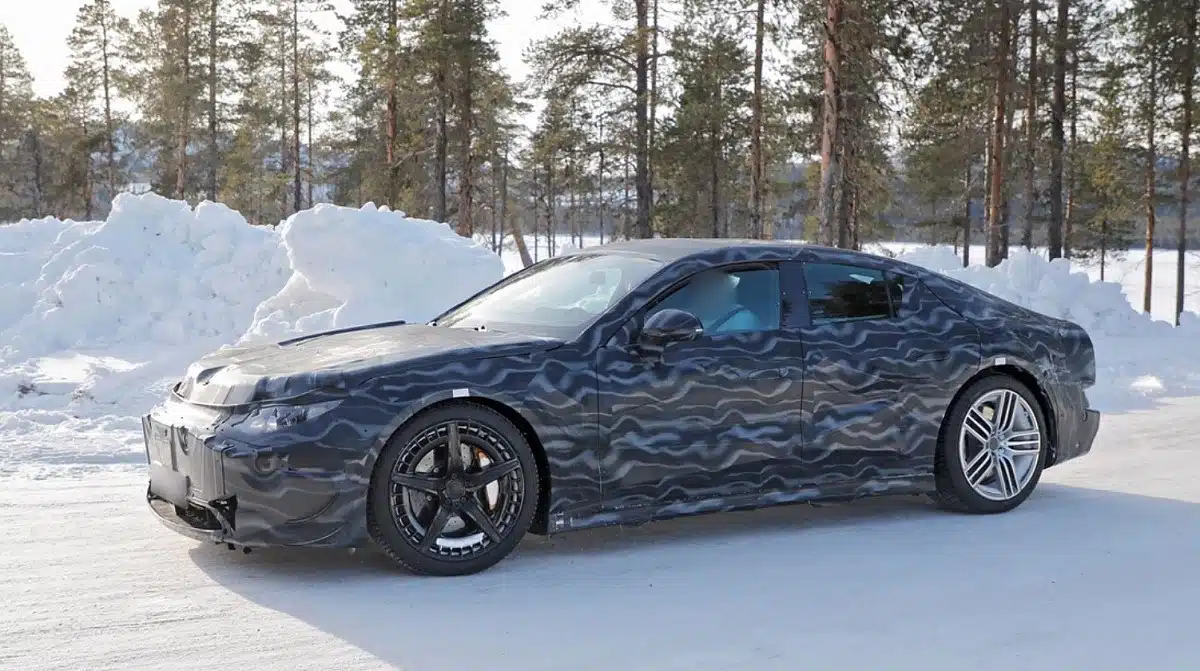 Mercedes-AMG готує потужний електричний позашляховик для конкуренції з BMW і Porsche Mercedes-AMG новинка