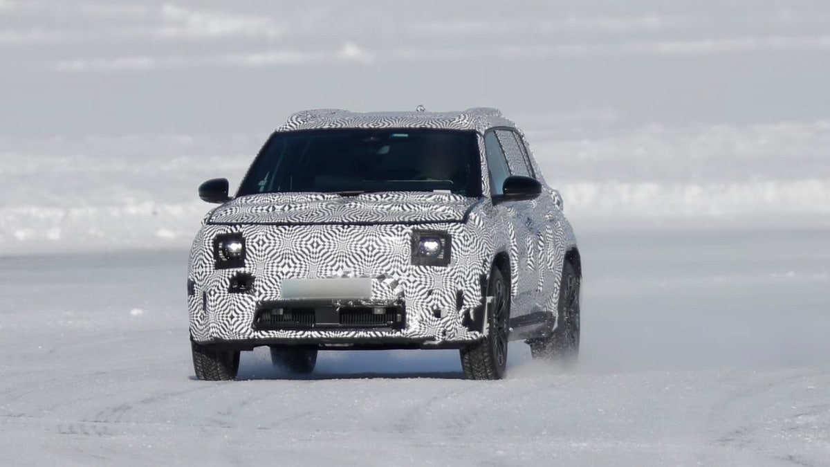 Культовий Renault R4 повертається через десятиліття у вигляді позашляховика Renault R4 позашляховик кросовер