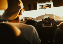Водіїв закликають забрати три речі зі своїх авто через спеку