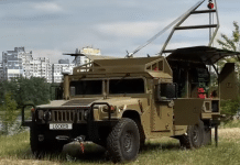 Український виробник розробив на базі HMMWV мобільну автомайстерню: фото LOCKER