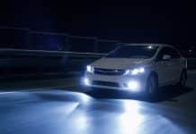 Як швидко прибрати подряпини та жовтизну з фар автомобіля фара