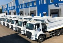 Велика партія нових самоскидів Ford F-Line від американців поставлена в Україну Ford F-Line 3542D DC