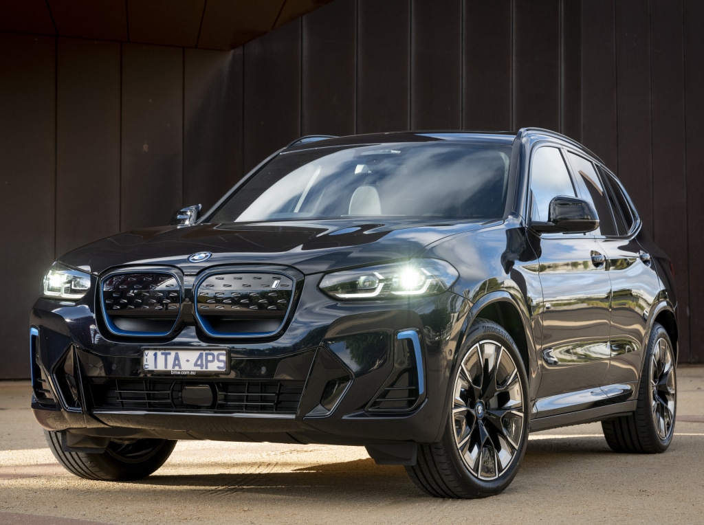 BMW iX3