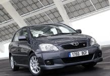 Експерти назвали моделі автомобілів Toyota зі справжніми двигунами-мільйонниками Toyota Corolla