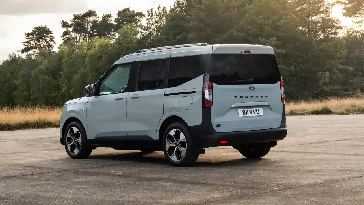 Ford E-Tourneo