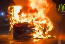 Новий суперкар Lamborghini Revuelto з пробігом 173 км згорів повністю у Нью-Йорку (відео) Lamborghini Revuelto on fire