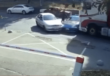 У Києві некерована вантажівка протаранила рідкісний спорткар Toyota Supra (відео) У Києві некерована вантажівка
