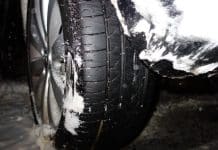 Українським водіям загрожують штрафи та арешт за використання невідповідних шин взимку авто на літніх шинах взимку